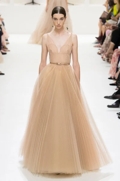Look 63